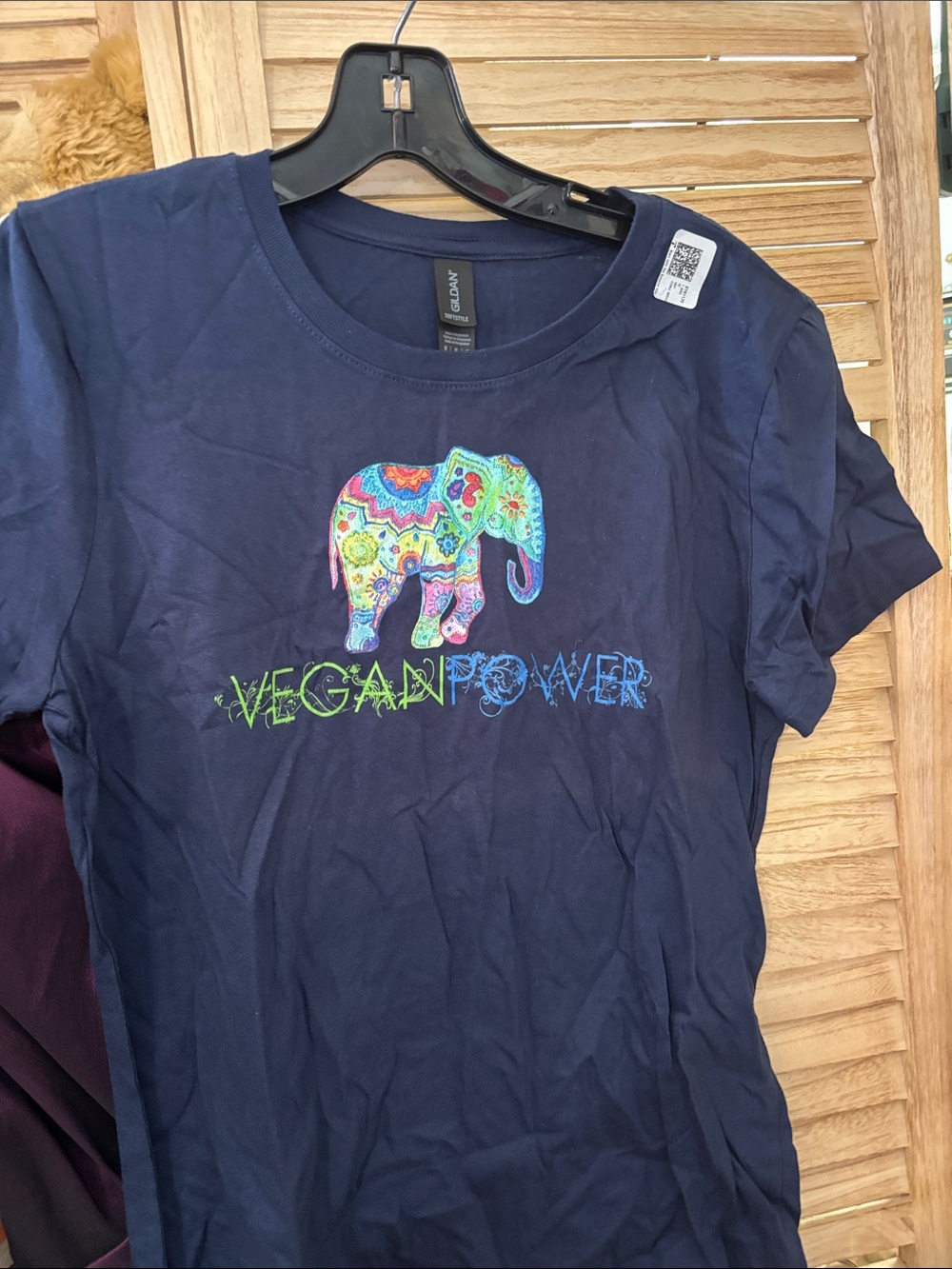 Gildan Women's Navy 'Vegan Power' Elephant Graphic Tee Medium NWOT